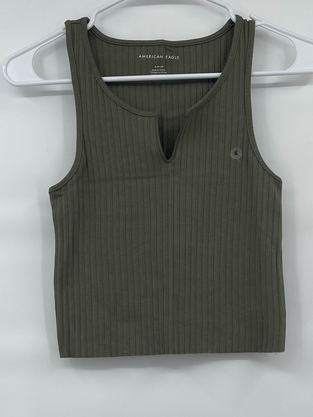 American Eagle nwt green ribbed cut v cropped tank top